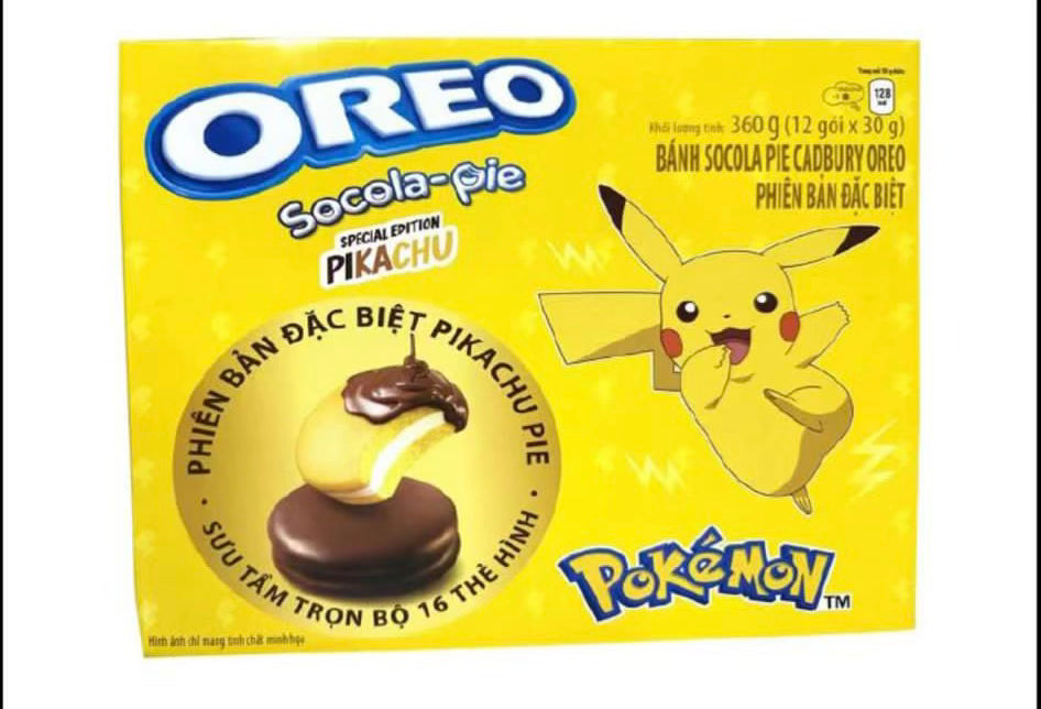 Pokemon Oreo Socola Pie Chocolate & Banana Flavor with a collectible card! (12 pieces)