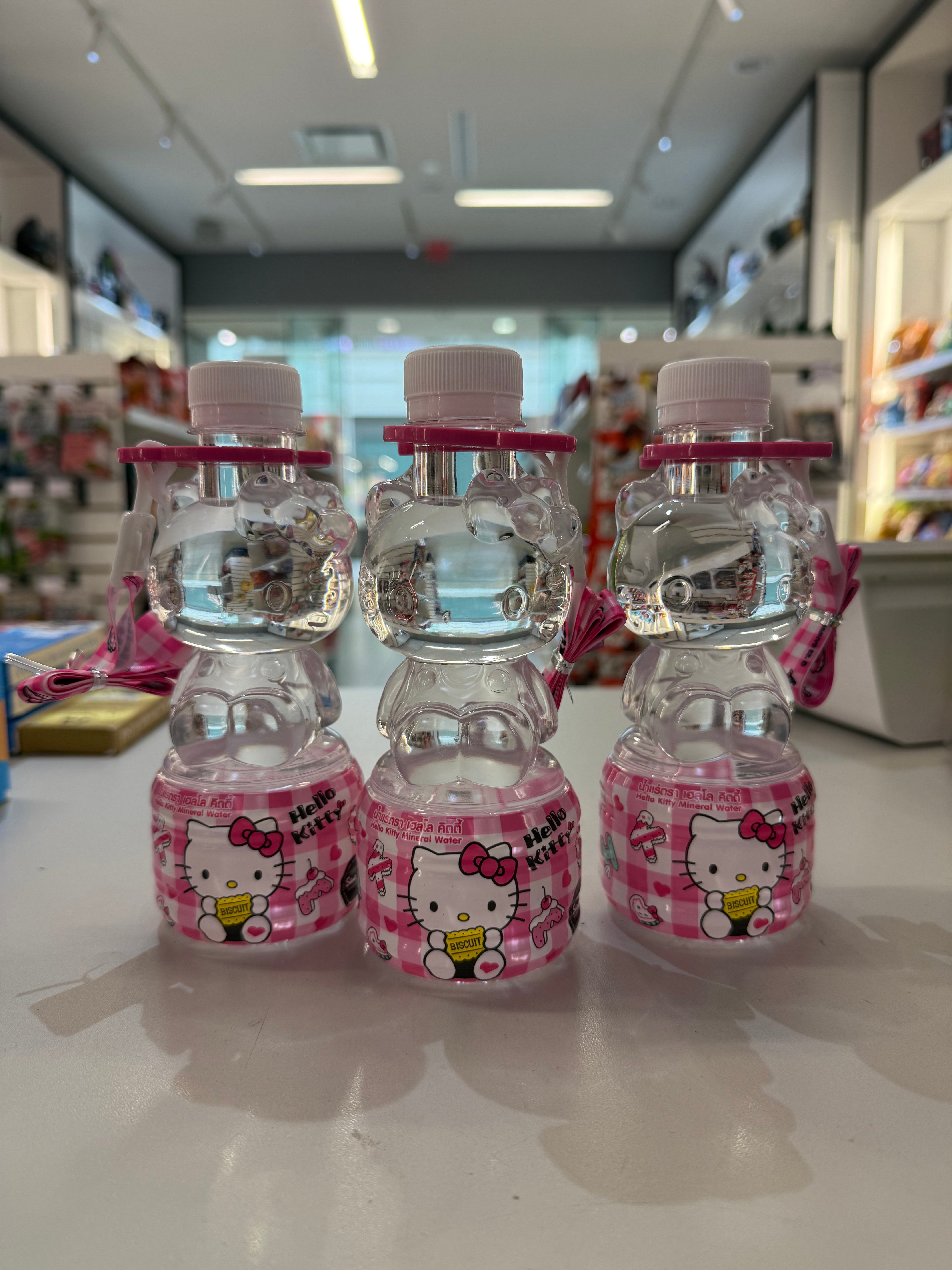 Hello Kitty Water Bottle (10.1oz)