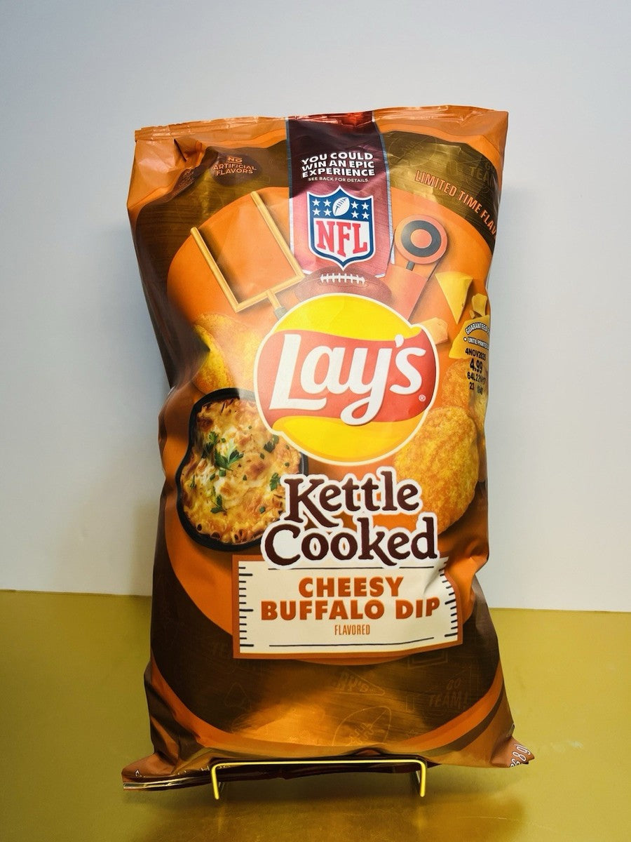 Lay’s Kettle Cooked Cheesy Buffalo Dip (226g)