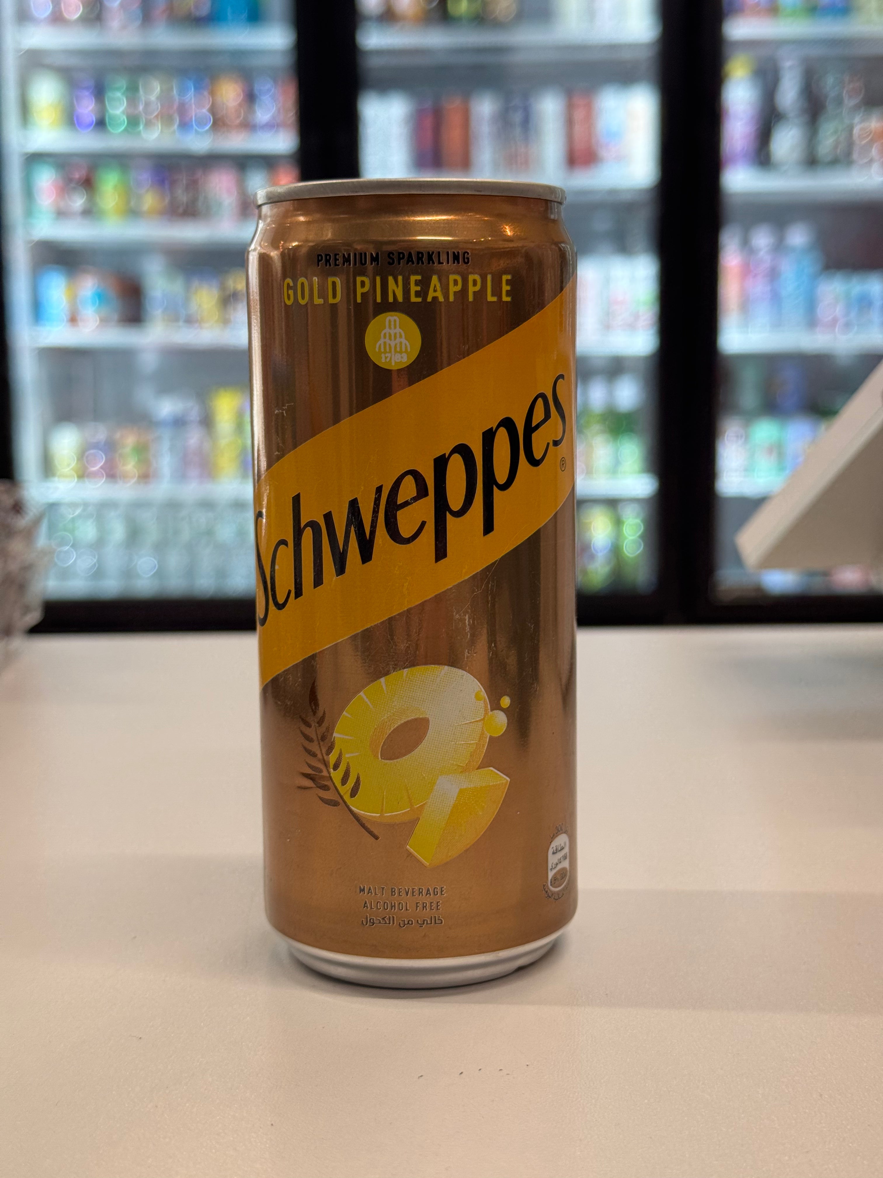 Schweppes Gold Pineapple Flavor (300ml)