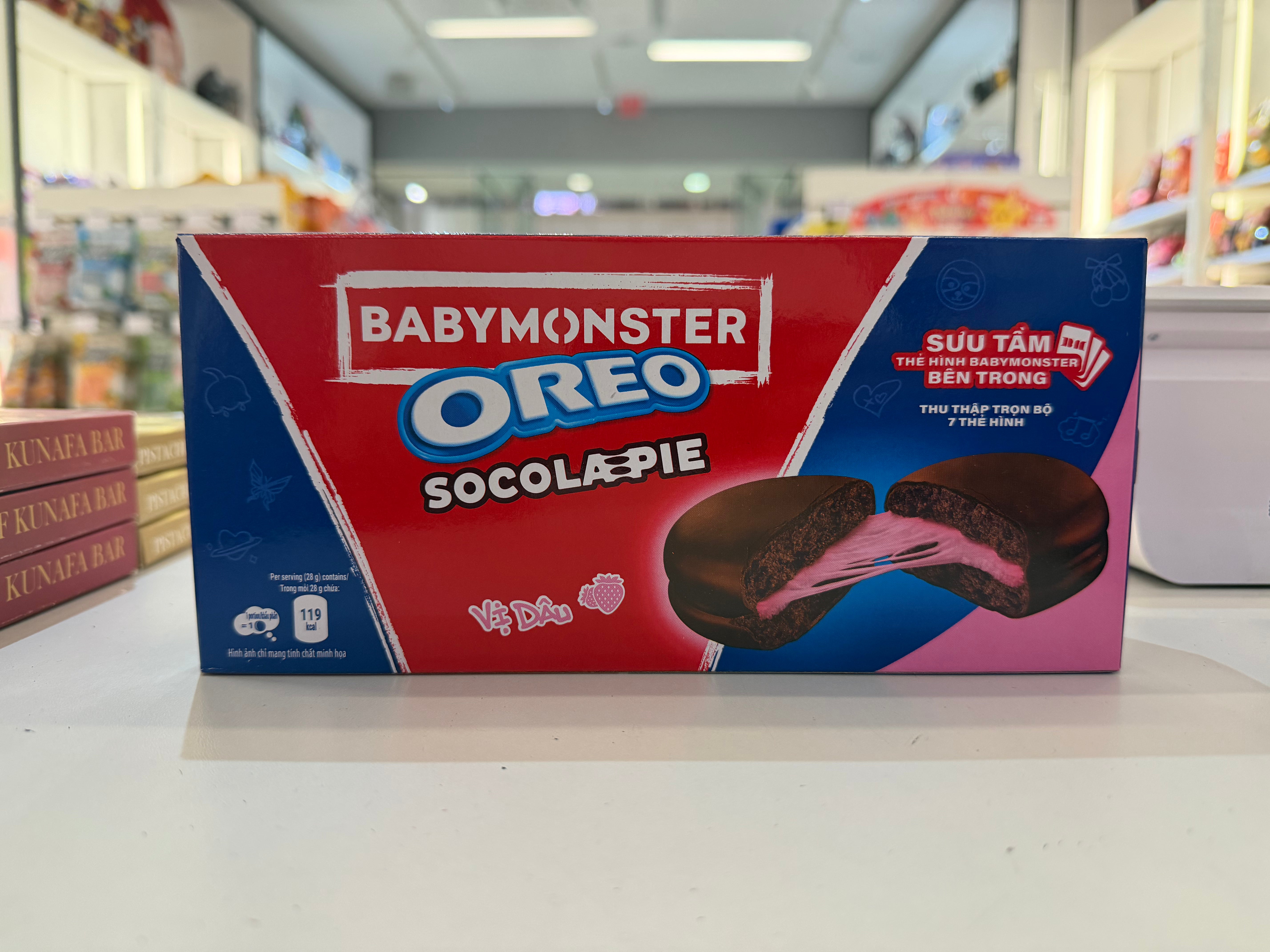 Oreo Baby Monster Socola Pies Strawberry Cream (168g)