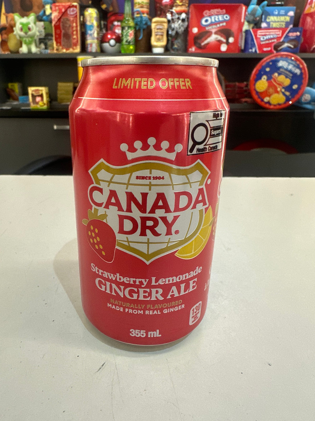 Canada Dry Strawberry Lemonade with REAL SUGAR! (355ml)