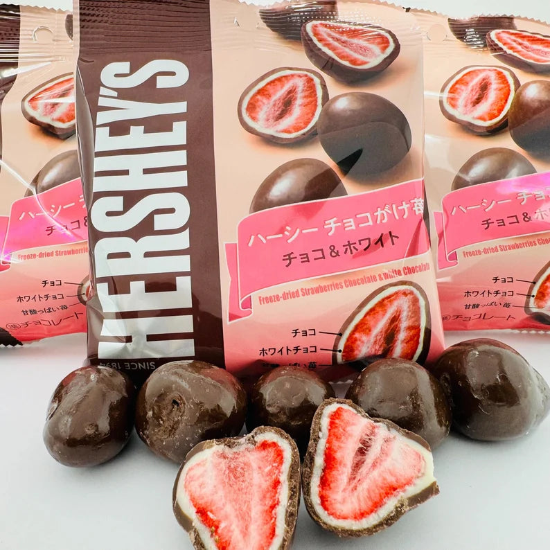 Hershey’s Freeze Dried Strawberry covered in Chocolate!!! (50g)